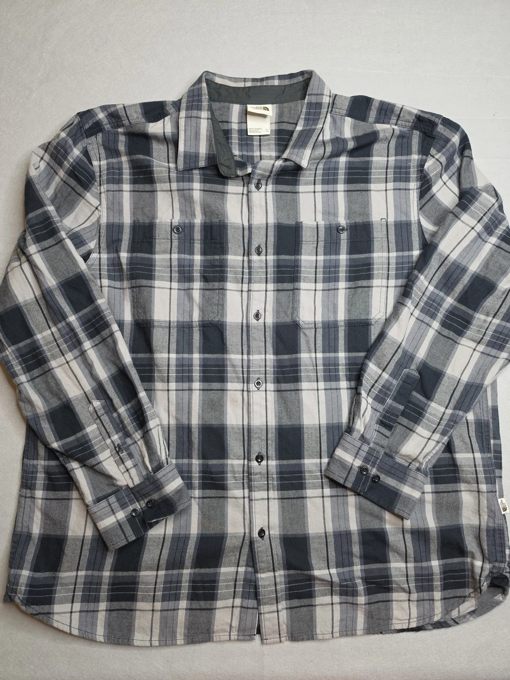 The North Face Men’s Navy and Gray Plaid‎ Button-Down Shirt XXL